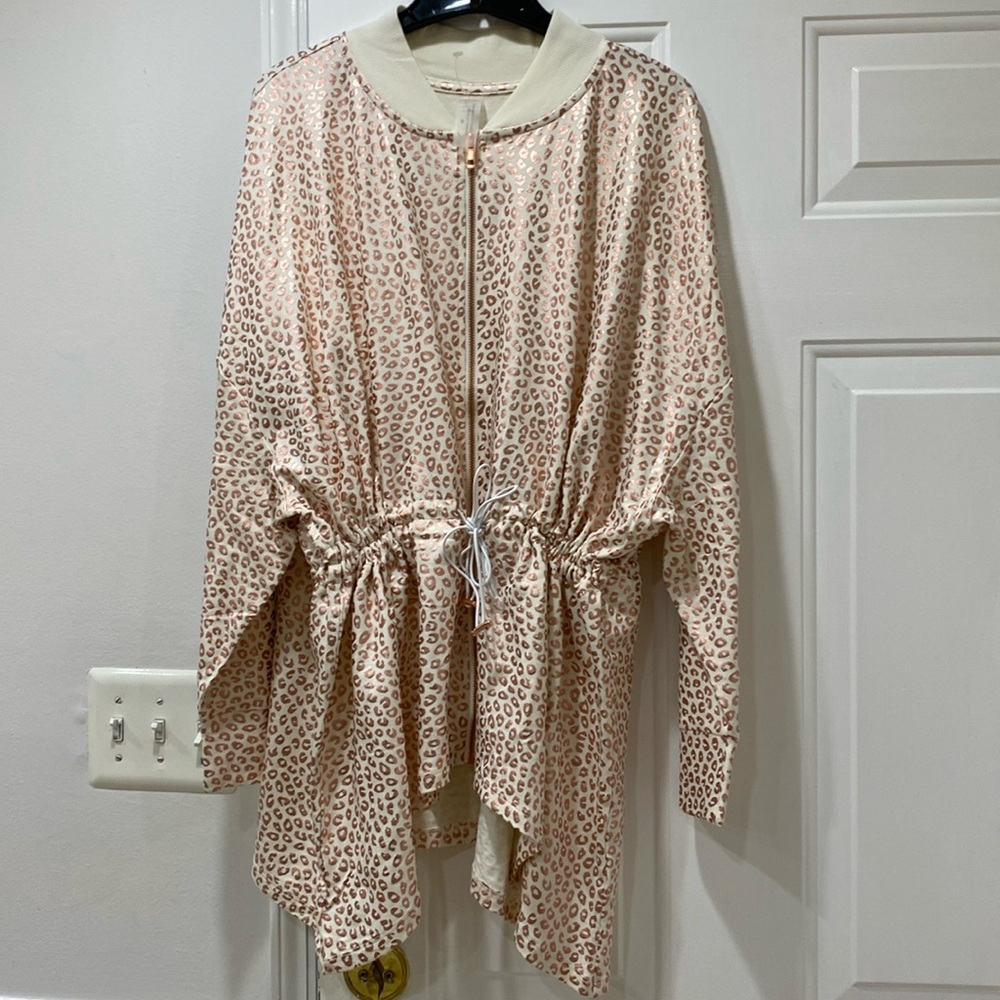 NWOT. Zuda, women’s size 2X, zip-up top. - Picture 2 of 16